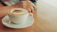 Čím nahradit cukr v kávě: šest zdravějších alternativ