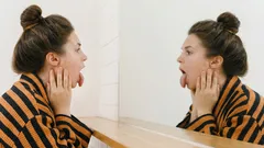 Nepříjemný zápach z úst: čištění zubů ne vždy stačí k prevenci