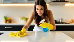 Jak se zbavit škrábanců na plastových předmětech: 5 způsobů, jak vrátit domácím předmětům jejich původní vzhled